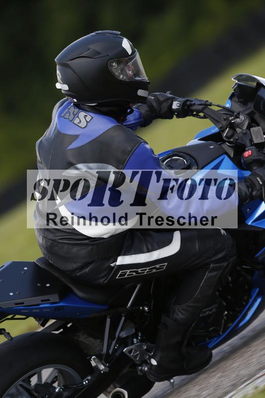 /Archiv-2024/29 12.06.2024 MOTO.CH Track Day ADR/Gruppe blau/21